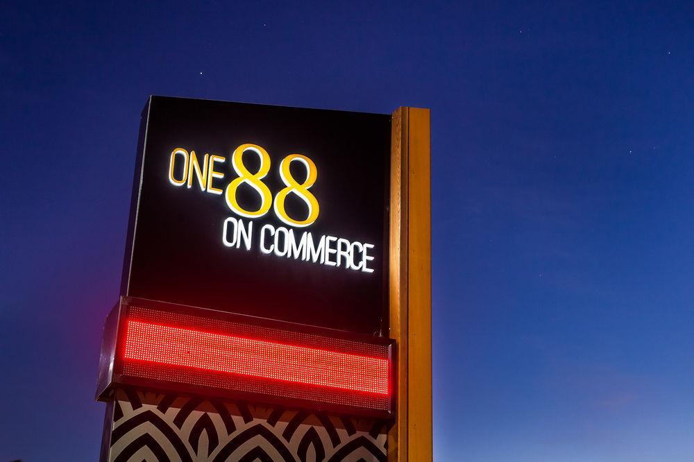 One88 On Commerce Whakatane Exterior photo